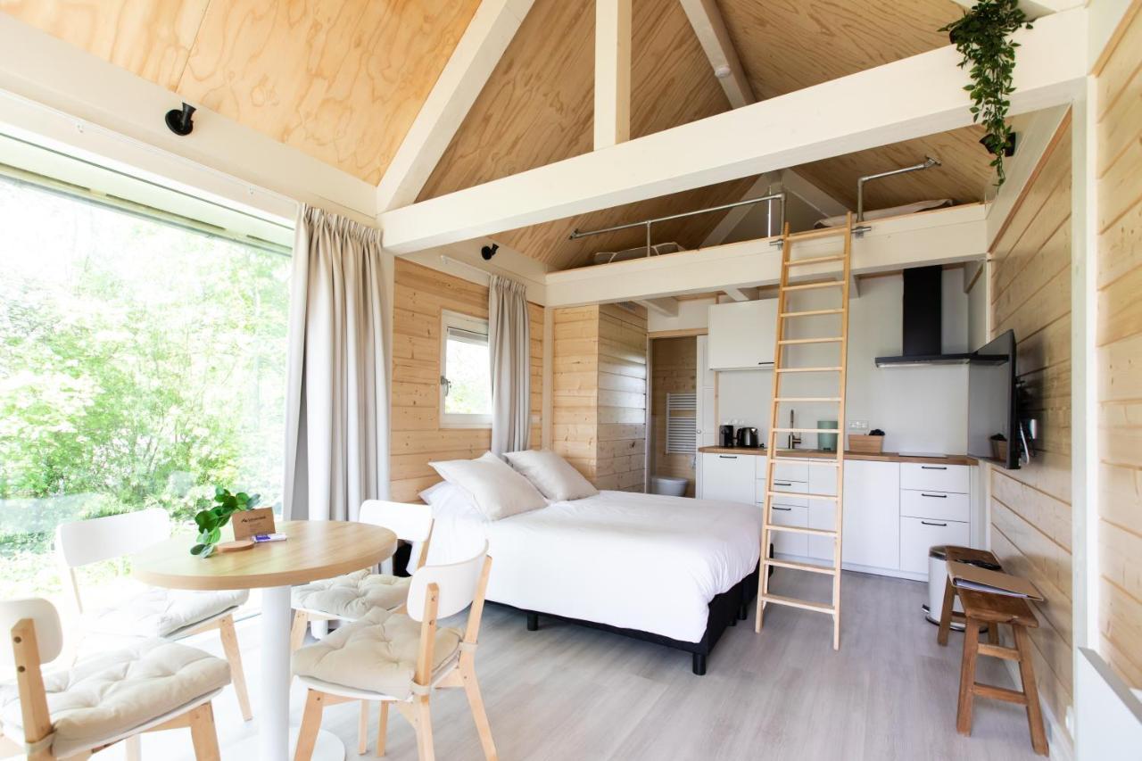 Tiny house - vakantiepark de Schreiershoek Dokkum Buitenkant foto